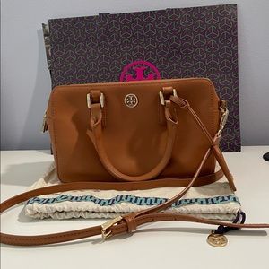 Tory Burch Mini Robinson Square Satchel Bag🤎